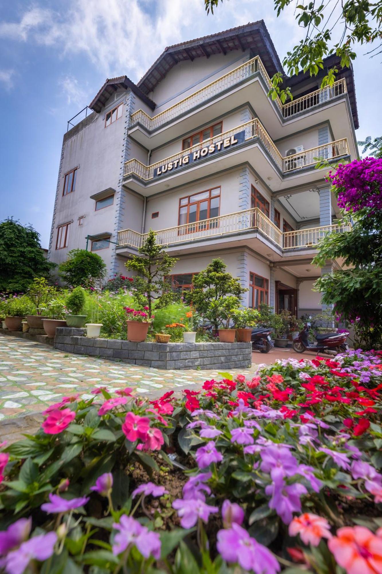 Lustig Hostel Sapa Exterior foto